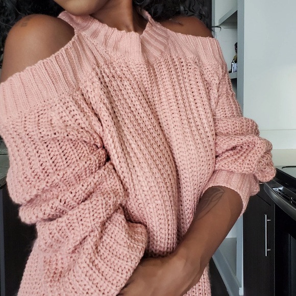 Oversized Knit Sweater (1 LEFT) - Picture 1 of 4